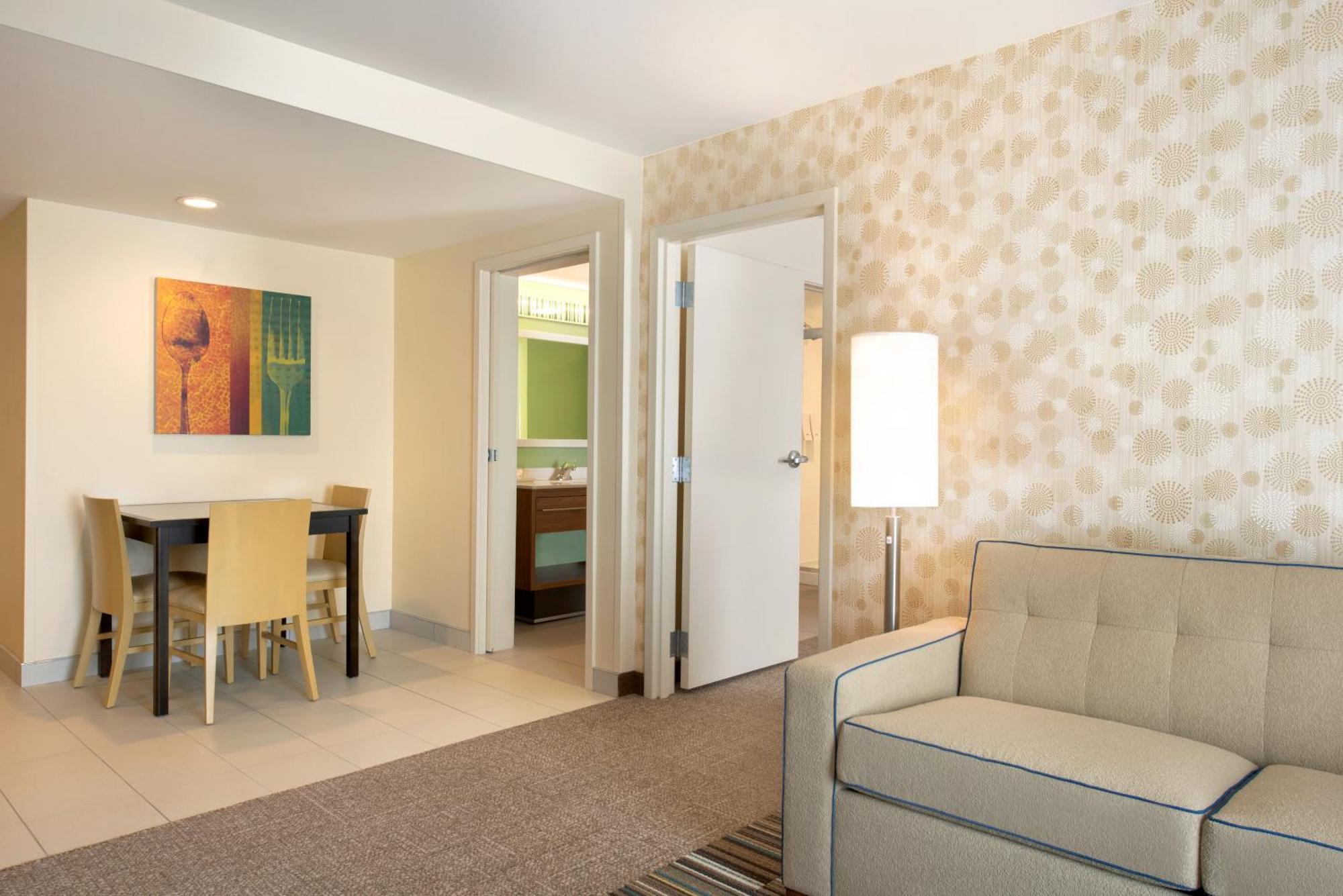 Home2 Suites By Hilton Fargo Exterior photo